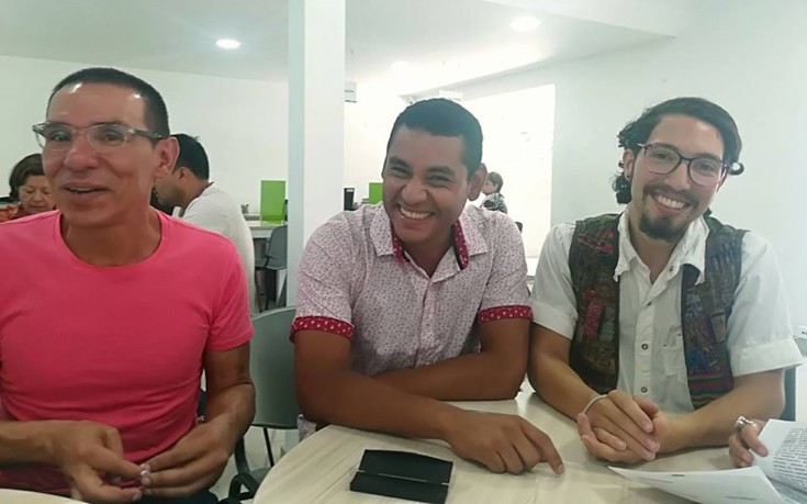 Η Κολομβία αναγνώρισε το γάμο μεταξύ τριών ανδρών