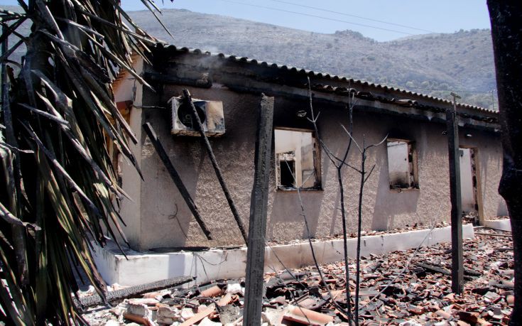 Δεν απειλούνται σπίτια σε Σκουτάρι και Κοκκάλα στη Μάνη