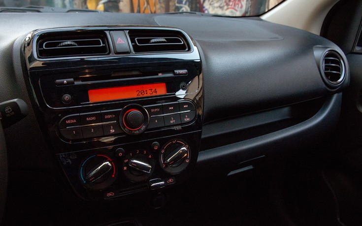 MitsubishiSpaceStarAction13