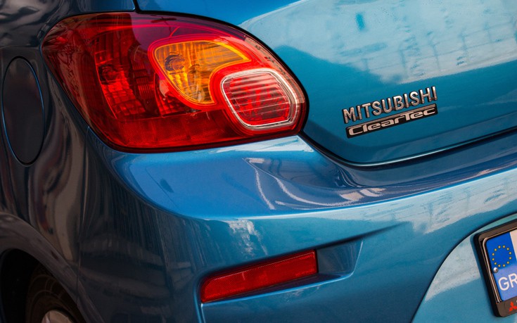 MitsubishiSpaceStarAction8