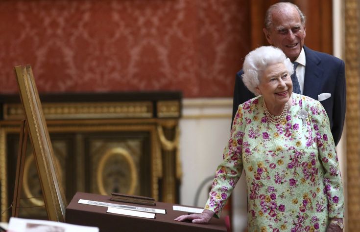 Στα 91 της χρόνια, η βασίλισσα Ελισάβετ εθεάθη να ιππεύει