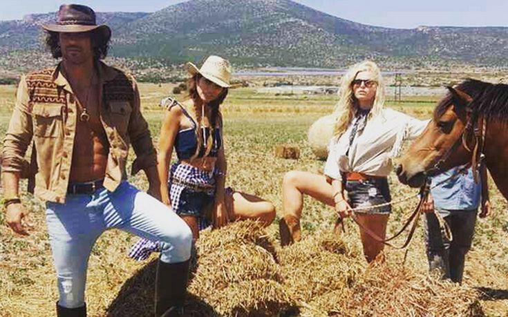 Ο Σπαλιάρας και οι σέξι αγρότισσες