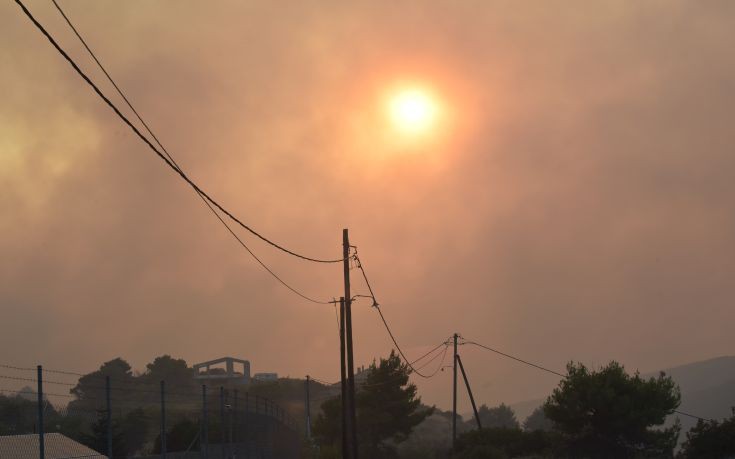 Τι γίνεται με την ηλεκτροδότηση στις περιοχές των πυρκαγιών