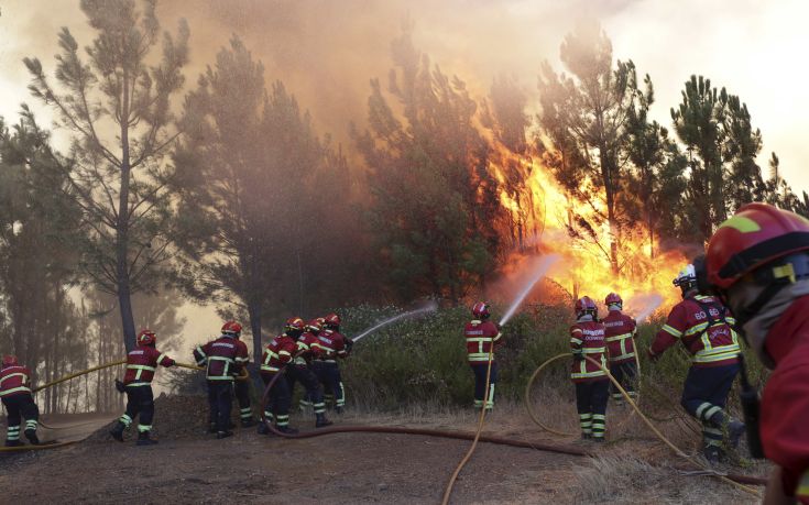Στο έλεος των πυρκαγιών η Πορτογαλία