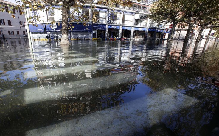 Μετά τον καύσωνα οι φονικές βροχές στην Ιταλία