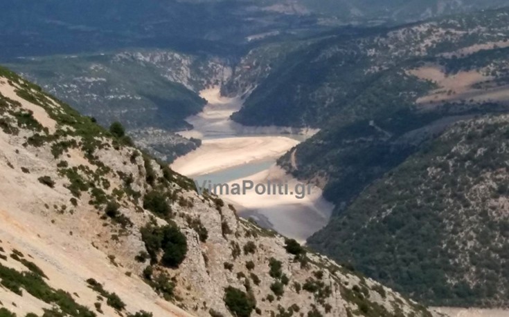 Στερεύουν τα νερά στον Αχελώο