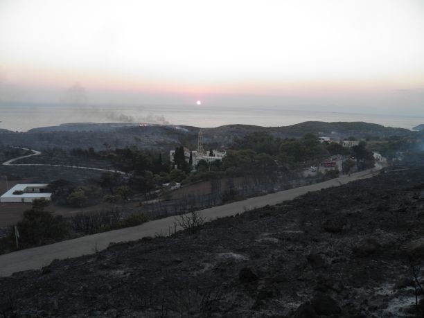 Ψάχνουν τα αίτια για τα 15.000 καμένα στρέμματα γης στα Κύθηρα