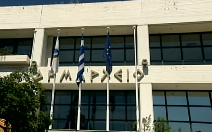 «Δεν πρόλαβα να του μιλήσω. Μπήκε μέσα, έβγαλε μαχαίρι, δεν κατάλαβα με τι με χτυπάει»