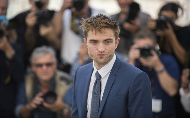 Ο Robert Pattinson αρνήθηκε να ικανοποιήσει σεξουαλικά σκύλο στη νέα του ταινία