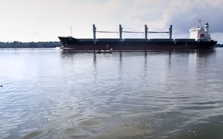 Τι προκαλεί το πέρασμα ενός πλοίου στις όχθες του ποταμού