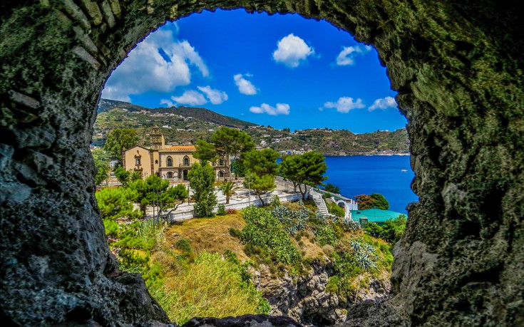 Το νησί της Σικελίας που οι αρχαίοι Έλληνες ονόμασαν «Μελιγουνίς»