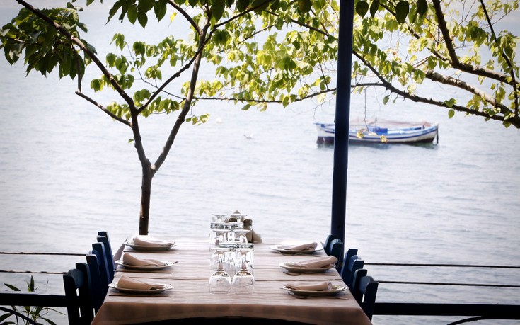 Τα top εστιατόρια με θέα θάλασσα στη Θεσσαλονίκη