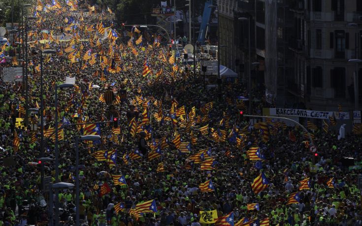 Χιλιάδες οι διαδηλωτές για την ανεξαρτησία της Καταλονίας