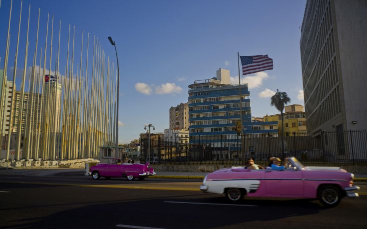 Οι ΗΠΑ αποσύρουν προσωπικό από την πρεσβεία τους στην Κούβα