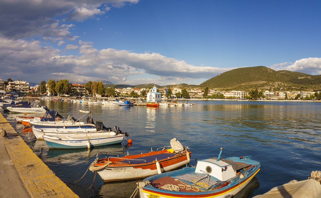 Το όμορφο λιμανάκι στη Νέα Αρτάκη