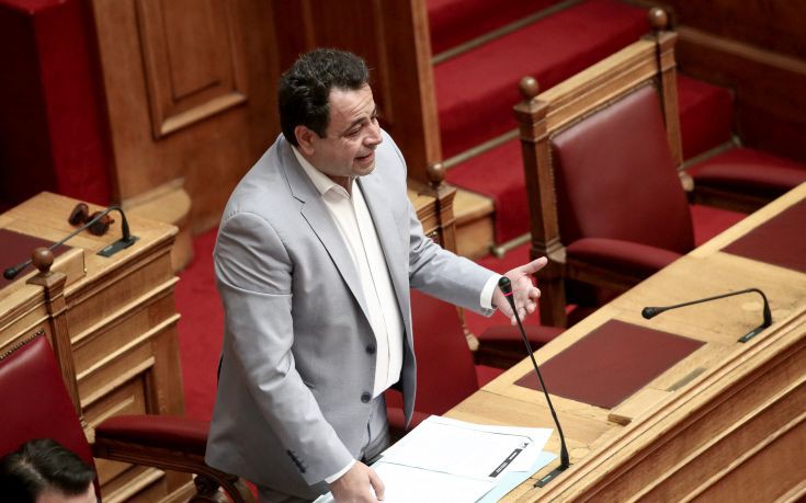 Σαντορινιός: Βαριά ρύπανση μέχρι τη Γλυφάδα, από εκεί και πέρα οι περιοχές είναι καθαρές