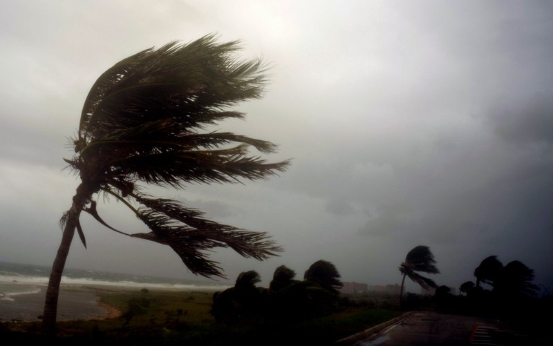 Ο τυφώνας Ίρμα απειλεί τη Φλόριντα, έφυγε από την Κούβα