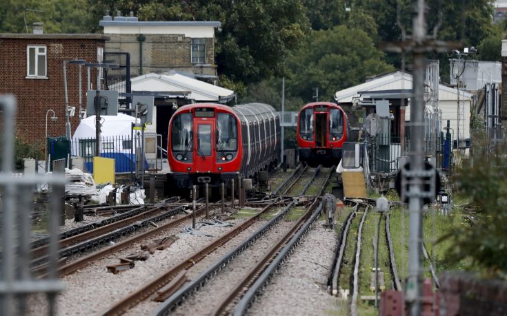Aνθρωποκυνηγητό για το δράστη της επίθεσης στο μετρό του Λονδίνου
