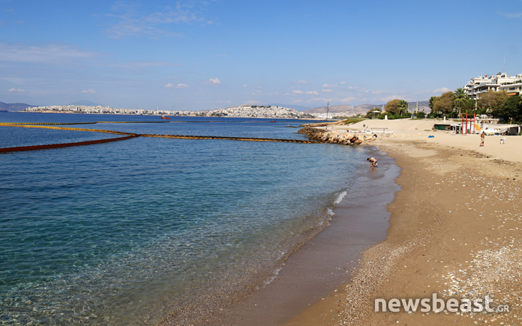 Η εικόνα στο Παλαιό Φάληρο δύο εβδομάδες μετά το ναυάγιο στον Σαρωνικό