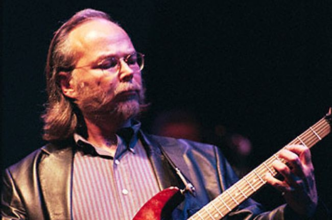 «Έφυγε» ο κιθαρίστας των Steely Dan, Ουόλτερ Μπέκερ