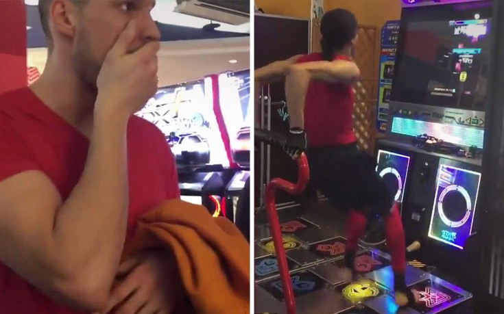 Χορευτής-αστραπή σπάει ταμεία σε ηλεκτρονικό παιχνίδι