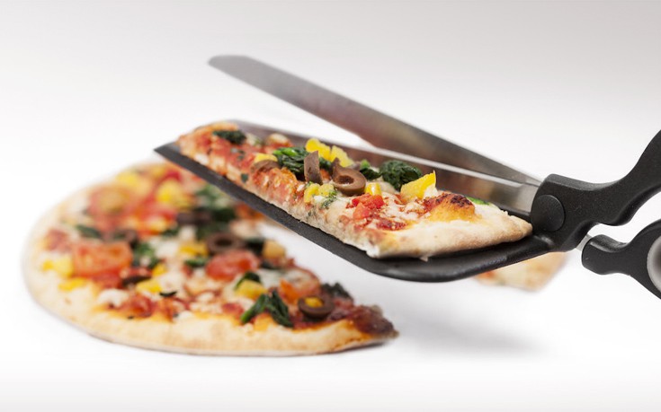 Αν φτιάχνετε σπιτική πίτσα, αυτό το εργαλείο θα το λατρέψετε