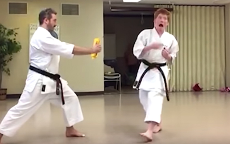 Μια απολαυστική συλλογή για γέλια και για κλάματα