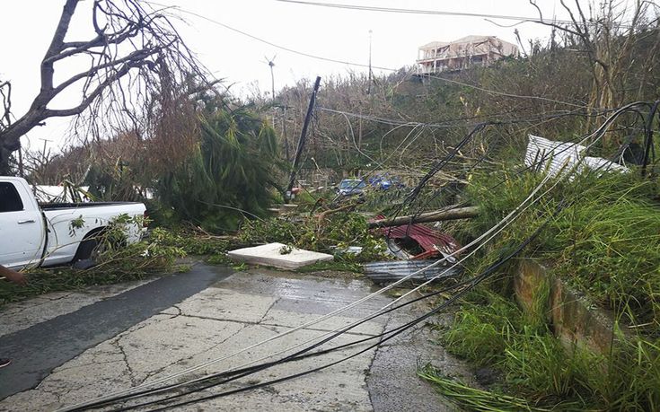 Πρωτοφανής συναγερμός για τον φονικό τυφώνα Ίρμα