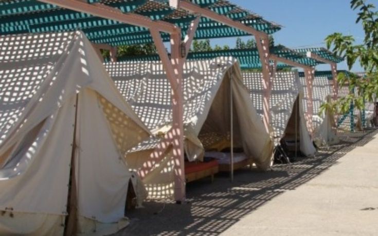 Στα Χανιά οι πρόσφυγες και οι μετανάστες από το ιστιοφόρο νότια της Γαύδου