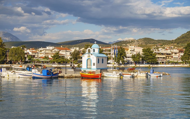 Το όμορφο λιμανάκι στη Νέα Αρτάκη - Newsbeast