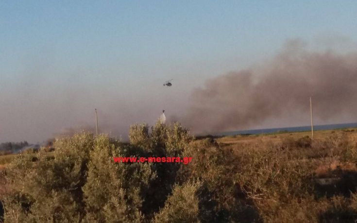 Υπό μερικό έλεγχο η φωτιά στο αεροδρόμιο στο Τυμπάκι Ηρακλείου