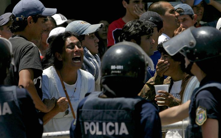 Κρατούσε επί 20 χρόνια την κόρη του ως σκλάβα του σεξ και έκανε μαζί της 8 παιδιά