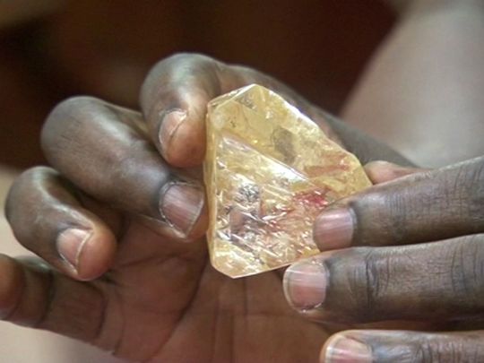 Το «διαμάντι της ειρήνης» πουλήθηκε για 6,5 εκατ. δολάρια