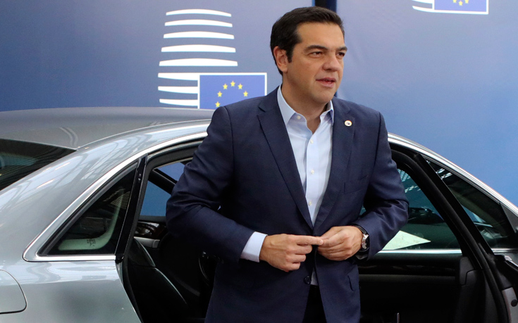 Το θέμα των δύο Ελλήνων στρατιωτικών θα θέσει στη Σύνοδο του ΝΑΤΟ ο Αλέξης Τσίπρας