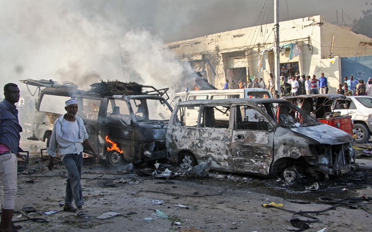 Έκρηξη παγιδευμένου με εκρηκτικά αυτοκινήτου στη Σομαλία