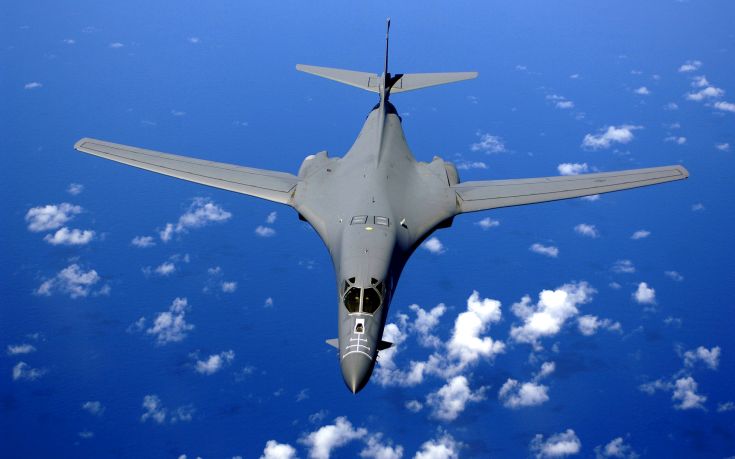 Βομβαρδιστικά B-1B των ΗΠΑ πέταξαν πάνω από τη χερσόνησο της Κορέας