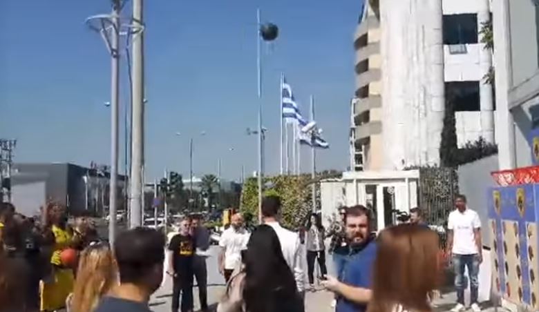 Τα&#8230; σουτάκια των παικτών της ΑΕΚ με τη νέα φανέλα