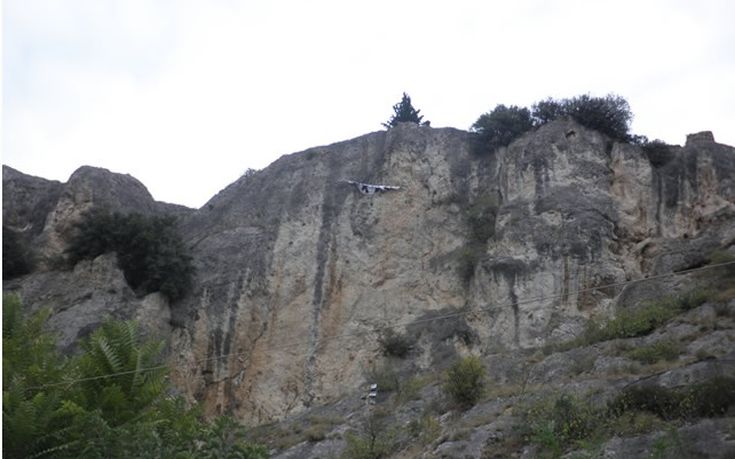 Έπεσε από 40 μέτρα προσπαθώντας να κρεμάσει πανό του ΠΑΟΚ