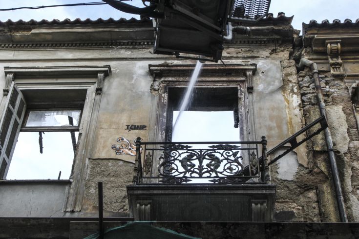 ÖùôéÜ îÝóðáóå óÞìåñá ôï ðñùß óå êôÞñéï åðß ôçò ïäïý Æùïäü÷ïõ ÐçãÞò óôá ÅîÜñ÷åéá. ÔåôÜñôç 18 Ïêôùâñßïõ 2017 (EUROKINISSI//ÓÙÔÇÑÇÓ ÄÇÌÇÔÑÏÐÏÕËÏÓ) ÖùôéÜ îÝóðáóå óÞìåñá ôï ðñùß óå êôÞñéï åðß ôçò ïäïý Æùïäü÷ïõ ÐçãÞò óôá ÅîÜñ÷åéá. ÔåôÜñôç 18 Ïêôùâñßïõ 2017 (EUROKINISSI//ÓÙÔÇÑÇÓ ÄÇÌÇÔÑÏÐÏÕËÏÓ)