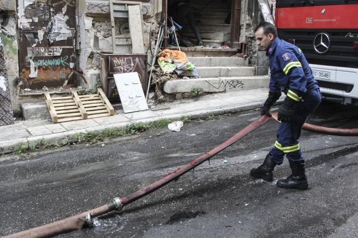 ÖùôéÜ îÝóðáóå óÞìåñá ôï ðñùß óå êôÞñéï åðß ôçò ïäïý Æùïäü÷ïõ ÐçãÞò óôá ÅîÜñ÷åéá. ÔåôÜñôç 18 Ïêôùâñßïõ 2017 (EUROKINISSI//ÓÙÔÇÑÇÓ ÄÇÌÇÔÑÏÐÏÕËÏÓ) ÖùôéÜ îÝóðáóå óÞìåñá ôï ðñùß óå êôÞñéï åðß ôçò ïäïý Æùïäü÷ïõ ÐçãÞò óôá ÅîÜñ÷åéá. ÔåôÜñôç 18 Ïêôùâñßïõ 2017 (EUROKINISSI//ÓÙÔÇÑÇÓ ÄÇÌÇÔÑÏÐÏÕËÏÓ)