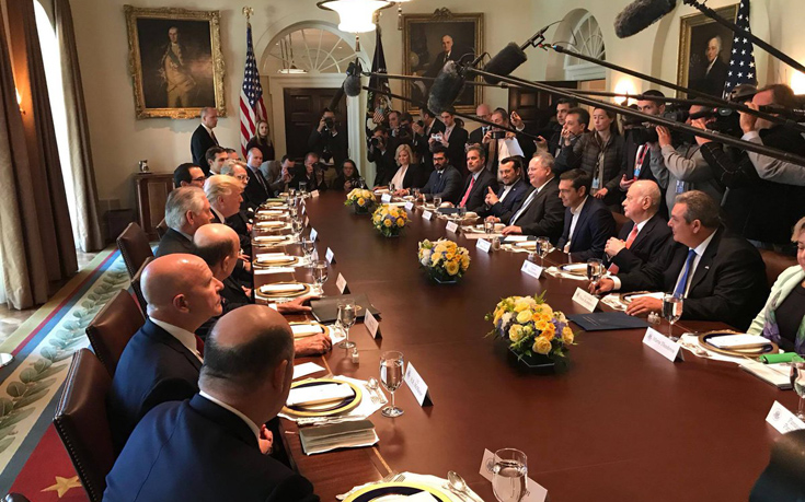 Ποιοι συμμετέχουν στις συνομιλίες Τραμπ – Τσίπρα