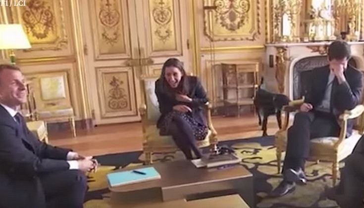 Τι έκανε ο άτακτος σκύλος του Μακρόν μέσα στο Προεδρικό
