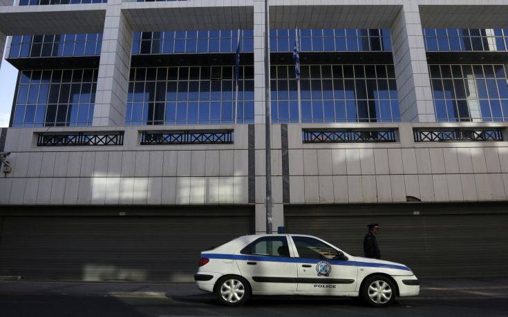 Εξαρθρώθηκαν δύο συμμορίες ληστών που δρούσαν στην Αττική