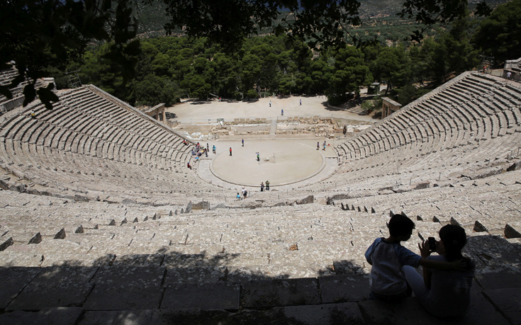 Σάλος με μελέτη του Guardian που υποστηρίζει ότι είναι μύθος η ακουστική της Επιδαύρου