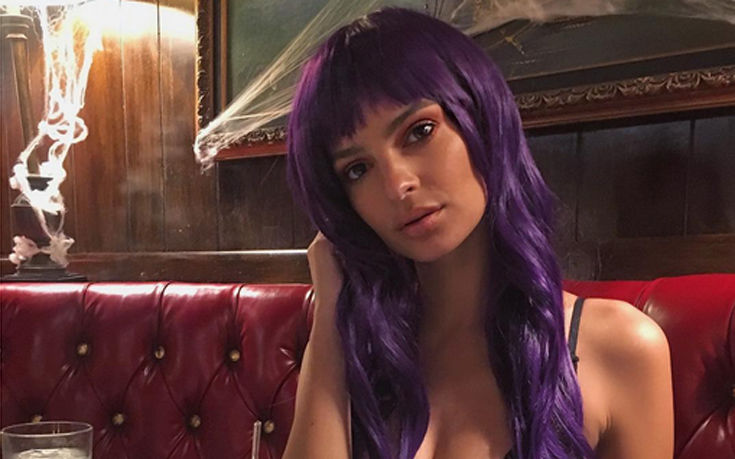 Η Emily Ratajkowski γιορτάζει με σέξι διάθεση το Halloween