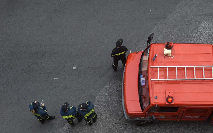 Φωτιά τώρα σε κτίριο στη Μεταμόρφωση