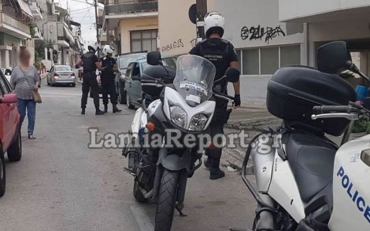 Γυναίκες ξυλοκόπησαν και έκλεψαν ηλικιωμένη