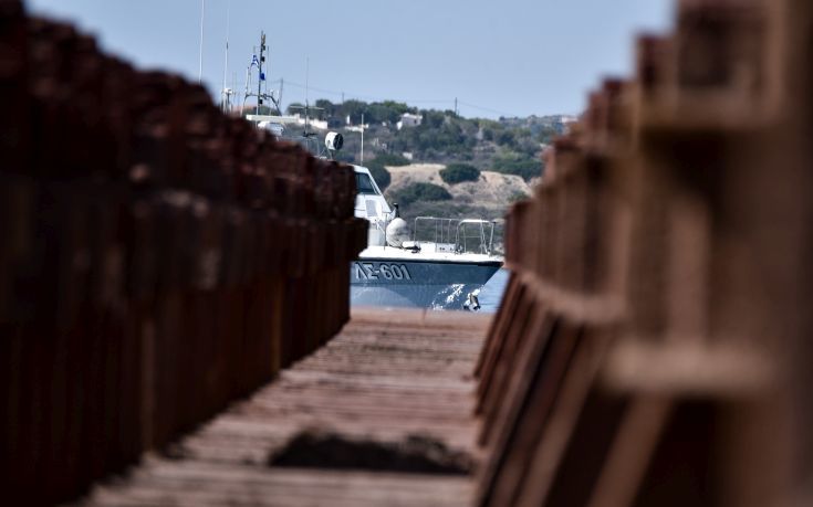 Αλλοδαπός κρύφτηκε σε κινητήρα αυτοκινήτου στο λιμάνι της Πάτρας