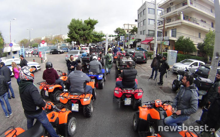 Οι «γουρούνες» έφτασαν στο υπουργείο Μεταφορών