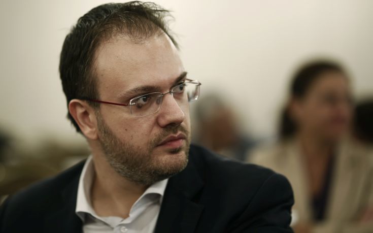 Θεοχαρόπουλος: Απαιτείται μια γενναία συνταγματική αναθεώρηση